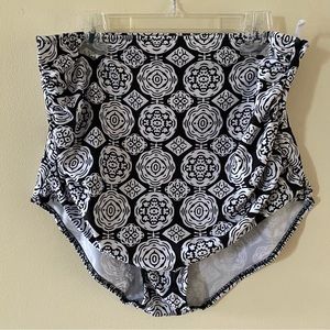 AMOURRI Women High Waisted Black & White Floral Geometric Swim Bottoms Sz XXXXL